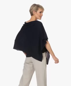 Sibin/Linnebjerg Paris Merino Poncho - Navy -Kleding Series Winkel 221101 9ee97e36 49a0 4774 959a 40ef9d32fb0b scaled