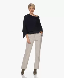 Sibin/Linnebjerg Paris Merino Poncho - Navy -Kleding Series Winkel 221101 bfef9046 5f9f 4a40 af63 b0be84cfcd6e scaled