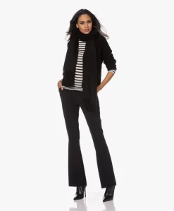 Filippa K Cashmere Blend Sjaal - Zwart 18 Filippa K Cashmere Blend Sjaal - Zwart -Kleding Series Winkel 221108 1509fc24 2470 46e5 8123 d14977b99b31 scaled