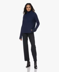 Drykorn Arwen Ribgebreide Coltrui - Navy -Kleding Series Winkel 221116 140c0ea5 68b9 47e6 b467 7e5fd5ed0b50 scaled