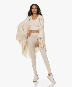 Gai+Lisva Lifa Cropped Yoga Top - Vintage White -Kleding Series Winkel 221121 938a30b3 4a06 4286 be8c f494b7da087b scaled