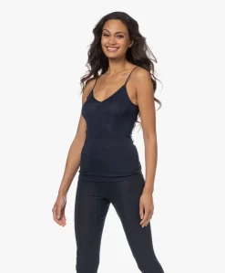 Hanro Wol-Zijde Spaghettitop - Deep Navy -Kleding Series Winkel 221121 a78db90c 58e2 47bb ac2c 9f1460ba1806 scaled