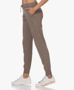 Resort Finest Gebreide Wol-Cashmeremix Sweatpants - Walnut -Kleding Series Winkel 221130 3eaf038e fa7b 4d4a 8cad 96a08636c2a3 scaled