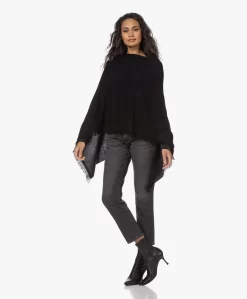 Repeat Franje Poncho In Biologisch Cashmere - Zwart -Kleding Series Winkel 221130 adc34f84 5970 41c1 b7b6 1e102c810ac7 scaled