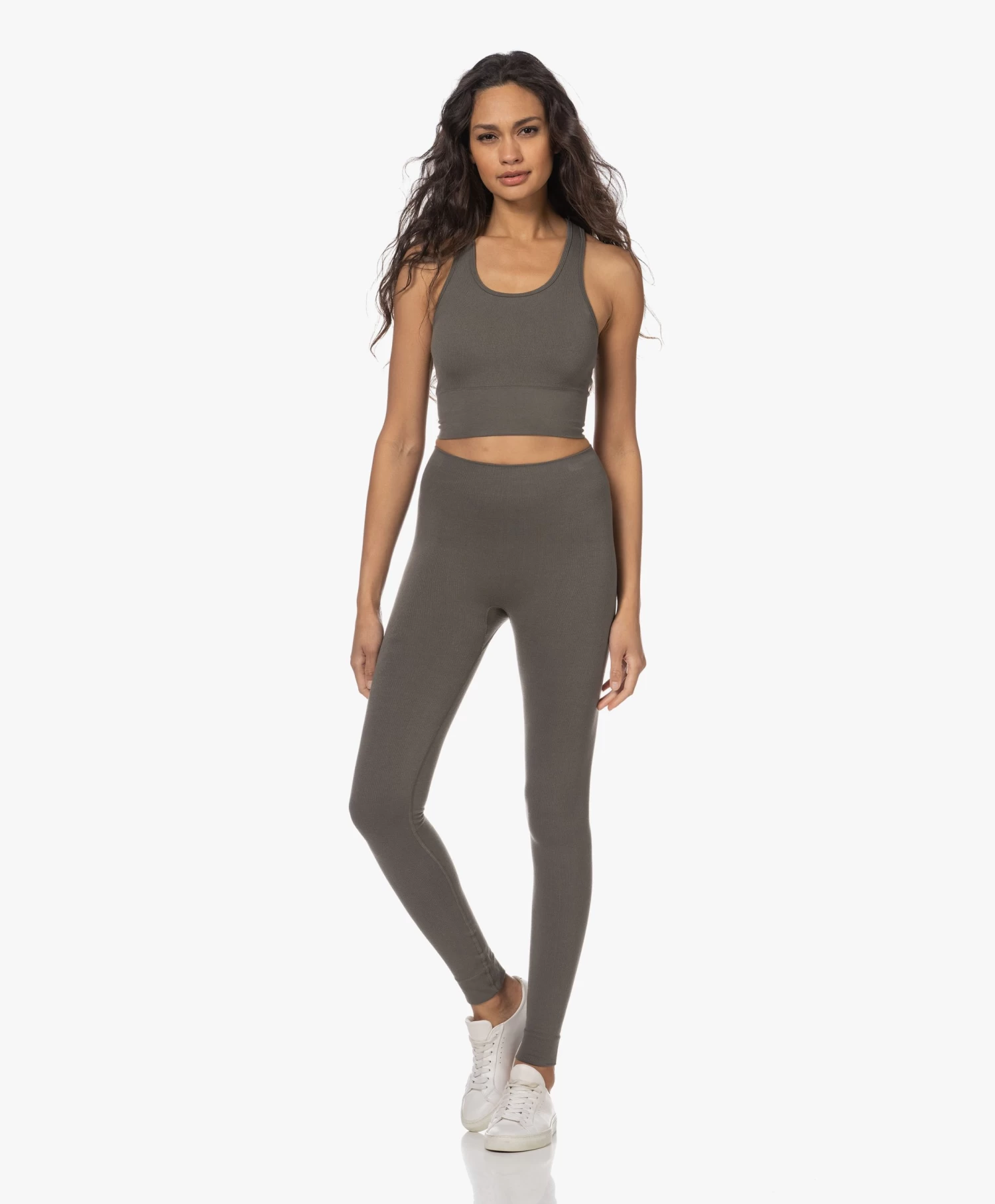 Gai+Lisva Lifa Cropped Yoga Top - Beluga 5 Gai+Lisva Lifa Cropped Yoga Top - Beluga - Afbeelding 5