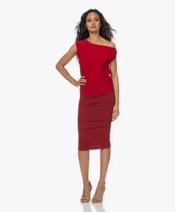 Norma Kamali Drop Shoulder Tech Jersey Top - Rood -Kleding Series Winkel 221205 d47670ae 9bef 41eb b7fc 2c32f86e5d61 scaled