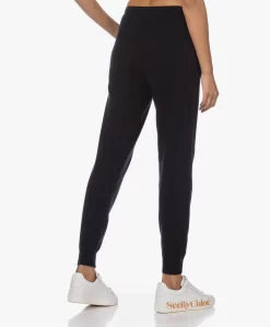 Resort Finest Gebreide Wol-Cashmeremix Sweatpants - Navy -Kleding Series Winkel 221206 ceb3747a f56b 4b36 9e80 637824624296 scaled