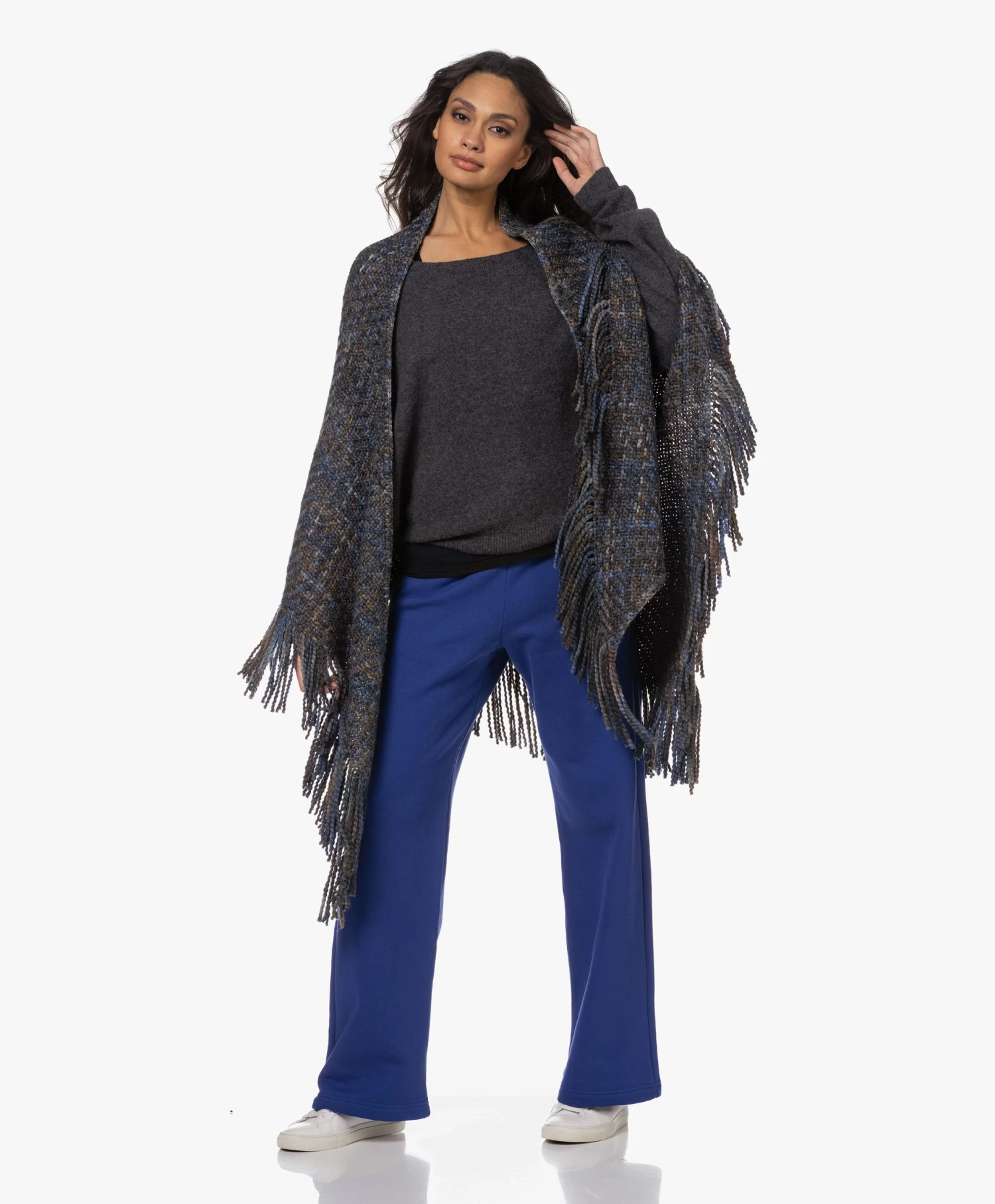 Manos Del Uruguay Merino Wolmix Poncho - Donkerblauw/Bruin/Grijs 11 Manos Del Uruguay Merino Wolmix Poncho - Donkerblauw/Bruin/Grijs - Afbeelding 11