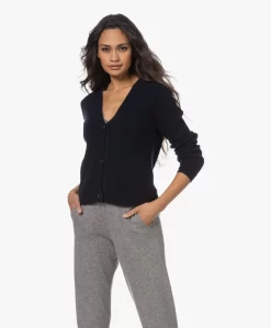 Resort Finest Cashmere Doorknoopvest - Navy -Kleding Series Winkel 221207 e5628e46 cac9 4f12 be2e e6d8716232dd scaled