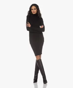 By Malene Birger Nilah Viscose En Wol Colshirt - Zwart -Kleding Series Winkel 221213 9b9d91bd 9e5e 4e0b bf20 fa97eccbfdcd scaled