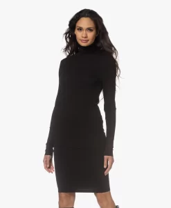 By Malene Birger Nilah Viscose En Wol Colshirt - Zwart -Kleding Series Winkel 221213 bf79aae4 a1cc 4110 87ae f103bb978440 scaled