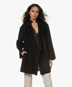 By Malene Birger Ayvia Halflange Double-Breasted Jas - Zwart -Kleding Series Winkel 221220 a1216ece 6c54 4211 a7c0 d254ebc8f03a scaled