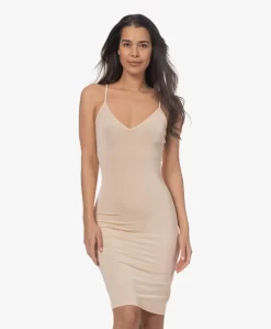 By Malene Birger Camille Viscose Jersey Onderjurk - Champagne -Kleding Series Winkel 221229 a1044877 bc6d 4a4e 9eb4 eec75d715274 scaled