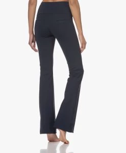 Deblon Sports Celine Flared Legging - Navy 16 Deblon Sports Celine Flared Legging - Navy -Kleding Series Winkel 230103 65d796a5 c6ee 4904 a5b7 c75041ea9e75