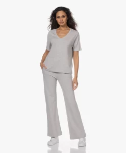 Majestic Filatures Superwashed Soft Touch V-Hals T-Shirt - Lichtgrijs Mêlee -Kleding Series Winkel 230103 947b1e56 05ef 4457 87f0 94515d2eb829 scaled