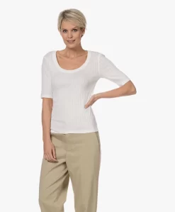 Closed Katoen-Modal Halflange Mouwen T-Shirt - Ivoor -Kleding Series Winkel 230105 180fa4b2 d16b 4b99 8871 7bce869b54cd scaled