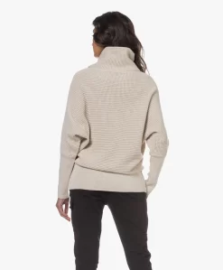 Sibin/Linnebjerg Tut Trui Met Gedrapeerde Col - Kit -Kleding Series Winkel 230110 8f452177 83d2 47dc a6e5 230a9844767e scaled