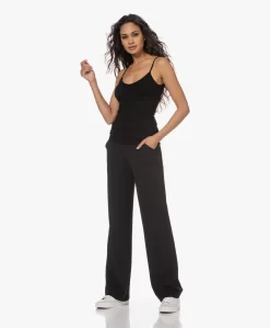 Majestic Filatures Superwashed V-Hals Spaghettitop - Zwart -Kleding Series Winkel 230111 342a6ad1 4af4 4e18 8cb6 41d5d790554f scaled