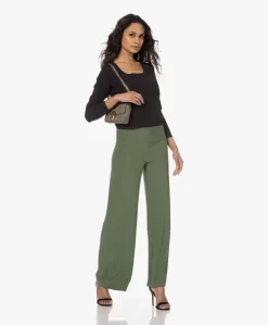 Norma Kamali Tech Jersey Wijde Pijpen Broek - Celadon -Kleding Series Winkel 230111 8c55de43 9ec0 4534 ad84 496e7ad41135 scaled