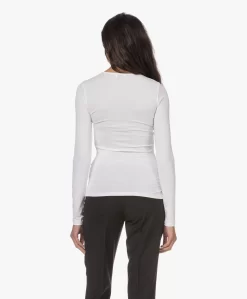 Filippa K Cotton Stretch Longsleeve - Wit -Kleding Series Winkel 230112 7c6d8fd9 7fe7 4a05 bfda 8947a4af872a scaled