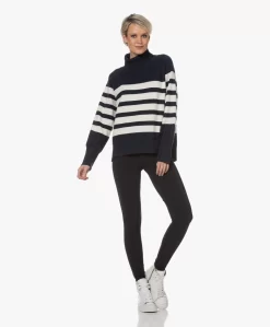 Plein Publique La Puck Gestreepte Wol-Cashmere Coltrui - Donkerblauw/Ivoor -Kleding Series Winkel 230130 f04af270 6fa3 4c5f a737 50b68cb8c571 scaled