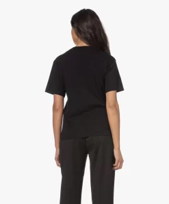 Filippa K Pima Katoenen V-Hals T-Shirt Met Borstzak - Zwart -Kleding Series Winkel 230201 9b53b322 d0a7 4e52 a456 adbbb83c1433 scaled