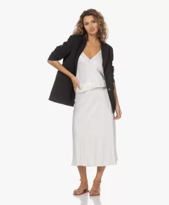 Resort Finest Frivo Satijnen Midi Rok - Ecru -Kleding Series Winkel 230220 a470392f 9457 4f3a 83d6 9f006fd7b636 scaled