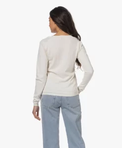 Resort Finest Via V-Hals Pullover - Ecru -Kleding Series Winkel 230228 37cc66e4 d158 4f2d bf88 a0954f1a4164 scaled