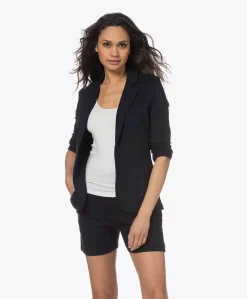 Majestic Filatures Viscose Jersey Blazer - Marine -Kleding Series Winkel 230302 a7ce2995 f473 4a98 88d2 d2a60c82a9f0 scaled