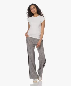 Closed Rib Jersey T-Shirt Met Kapmouwen - Ivoor -Kleding Series Winkel 230303 f259acb8 0ebf 439e af4b 023135d08b47 scaled