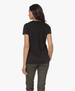 Gai+Lisva Simone Linnen V-Hals T-Shirt - Zwart -Kleding Series Winkel 230314 bfbca1c2 bd94 4375 bf75 41cfb4141ef9 scaled