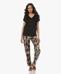 Gai+Lisva Simone Linnen V-Hals T-Shirt - Zwart -Kleding Series Winkel 230320 5dfd923c 96cb 41fb 8cfb aeecef3233f8 scaled