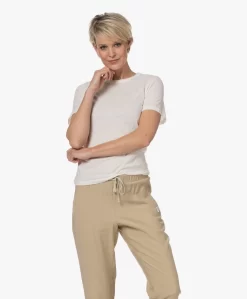 Resort Finest Katoen-Cashmere R-Hals T-Shirt - Ecru -Kleding Series Winkel 230322 03ec004b 2c65 4897 b2fc d833bbb20d31 scaled