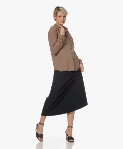 Japantky Miya Loose-Fit Travel Jersey Blouse - Nougat -Kleding Series Winkel 230322 28085e5c 2ebc 4412 b2d0 d1eb9f02ead2 scaled