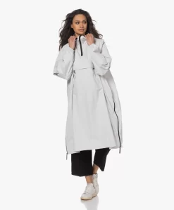 Maium Waterdichte Poncho - Whisper White -Kleding Series Winkel 230328 fd49f45c baa4 4c47 97e2 2bd045b93fff scaled