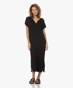 Resort Finest Rib Gebreide Katoenen Midi Jurk - Zwart -Kleding Series Winkel 230329 3bf0947c 6af9 4143 9adf 0d315a149344 scaled