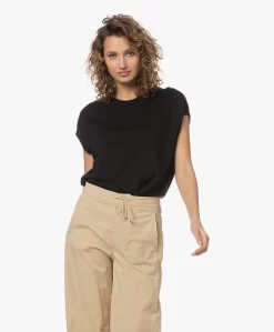 Closed Mouwloos Gebreid Linnenmix T-Shirt - Zwart -Kleding Series Winkel 230329 739df3cd 53e4 4f05 98f3 0a9fd3ce0166 scaled