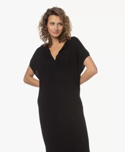Resort Finest Rib Gebreide Katoenen Midi Jurk - Zwart -Kleding Series Winkel 230329 ee4a8b24 3c16 4591 b596 2fa48f585899 scaled