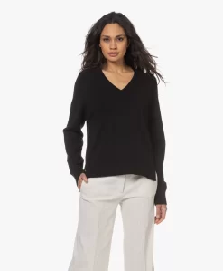 Woman By Earn Anna Modalmix Gebreide V-Hals Trui - Zwart -Kleding Series Winkel 230330 b0a4e9bf 9f0c 4233 8947 76f3d9485553 scaled