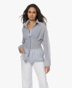 Róhe Seersucker Blouse Met Gesmokte Taille - Antique Blue -Kleding Series Winkel 230404 432c0601 a986 4319 bcfe f68ff6e0166d