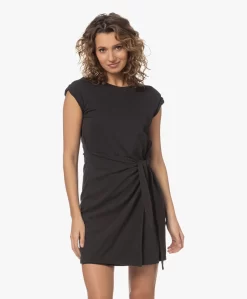 Rails Edie Jersey Jurk Met Strikdetail - Vintage Zwart 24 Rails Edie Jersey Jurk Met Strikdetail - Vintage Zwart -Kleding Series Winkel 230405 18114681 5626 4c0e 8448 366ed6182fa4 scaled