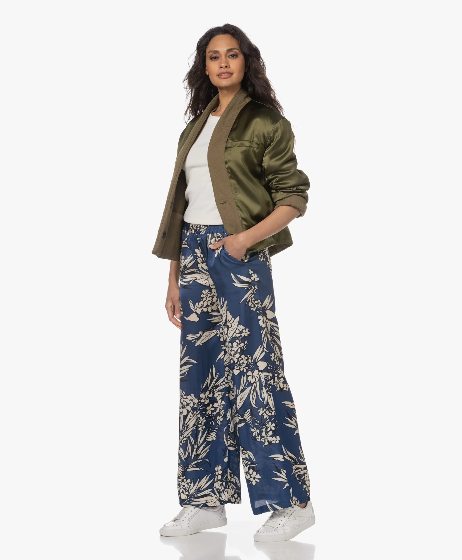 Viveh Esme Interlock Jersey T-Shirt - Coconut Milk 13 Viveh Esme Interlock Jersey T-Shirt - Coconut Milk - Afbeelding 13