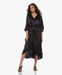 See By Chloé Hana Leren Slippers - Zwart/Zwart 22 See By Chloé Hana Leren Slippers - Zwart/Zwart -Kleding Series Winkel 230407 268e393f 71b2 450b b869 0403a546a09f scaled