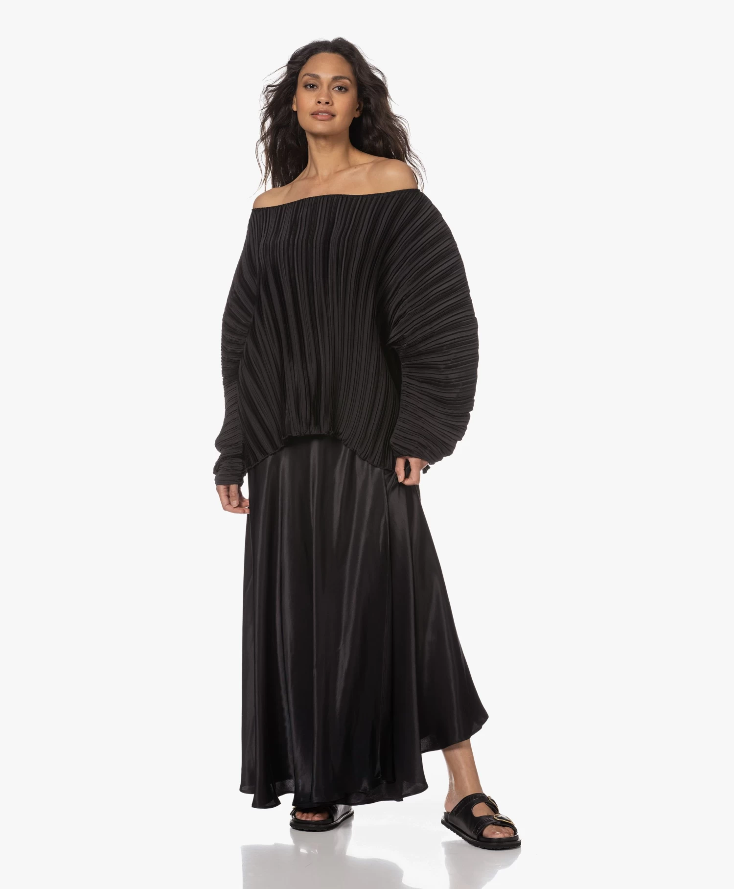 Viveh Mica Satijnen Maxi Wikkelrok - Zwart 8 Viveh Mica Satijnen Maxi Wikkelrok - Zwart - Afbeelding 8