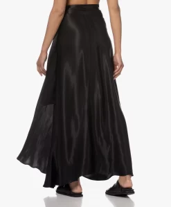 Viveh Mica Satijnen Maxi Wikkelrok - Zwart 16 Viveh Mica Satijnen Maxi Wikkelrok - Zwart -Kleding Series Winkel 230407 8f36e775 8b9a 4bcf a89d 5469daab2b7f scaled