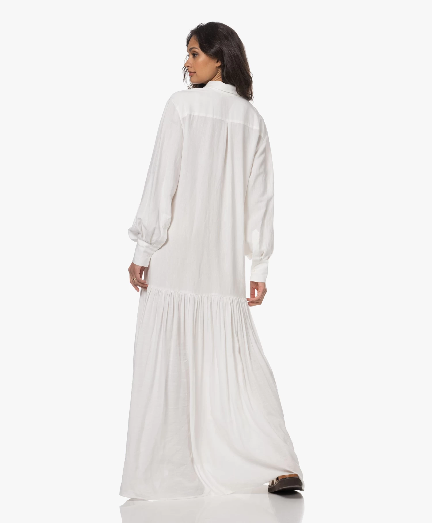 Viveh Selenite Viscose-Linnen Maxi Jurk - Coconut Milk 4 Viveh Selenite Viscose-Linnen Maxi Jurk - Coconut Milk - Afbeelding 4