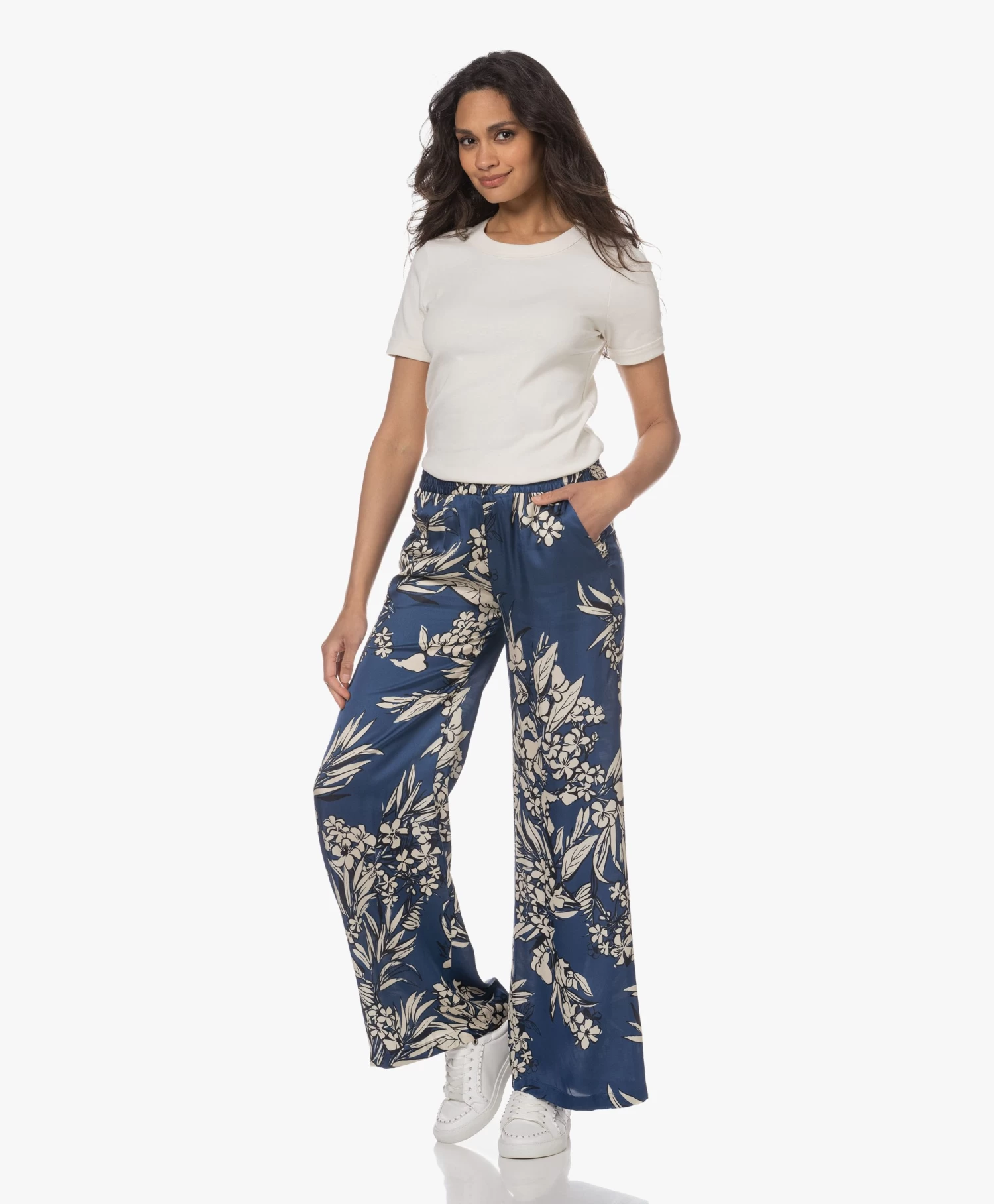 Viveh Esme Interlock Jersey T-Shirt - Coconut Milk 5 Viveh Esme Interlock Jersey T-Shirt - Coconut Milk - Afbeelding 5