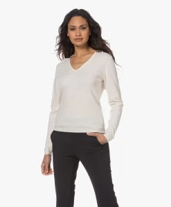 Resort Finest Via V-Hals Pullover - Ecru -Kleding Series Winkel 230411 672f85ee 372a 480c 8bdc bc47629495d7