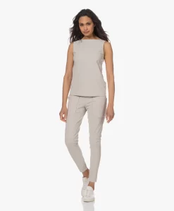 Woman By Earn Erin Tech Jersey Broek - Zand -Kleding Series Winkel 230411 75da5418 339c 48be 9a1d 9ab21cd759e3 scaled