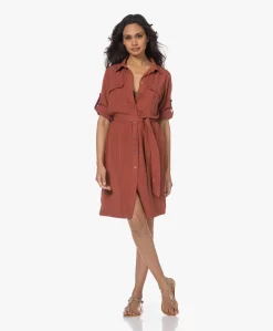 Plein Publique La Chris Tencel Blousejurk - Burned Red -Kleding Series Winkel 230418 2614ec68 b16e 48fb 8bf2 9ff6cb73d5cd scaled